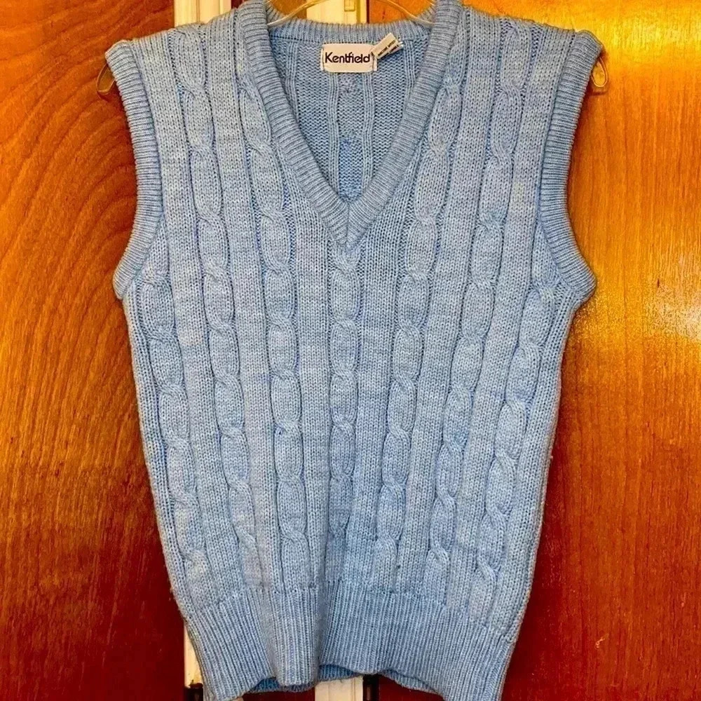 V-neck Cable cord Sweater Vest